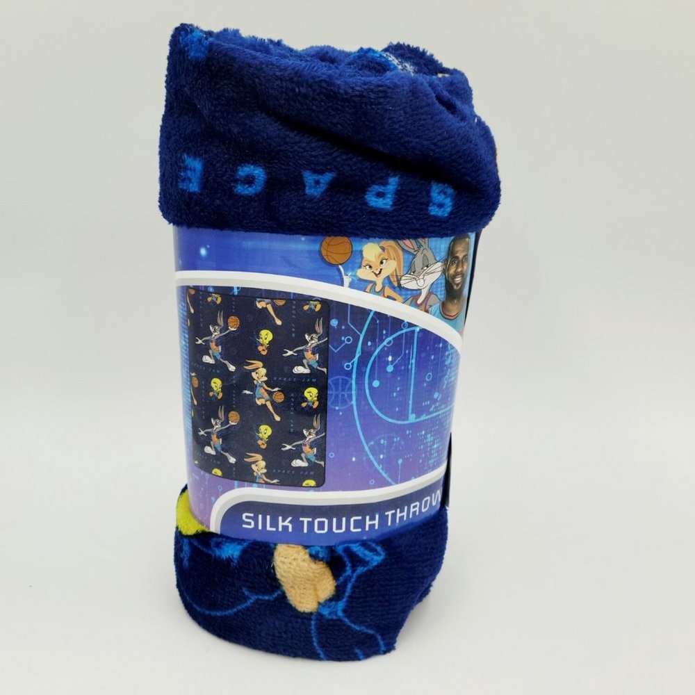 Space Jam A New Legacy Silk Touch Super Plush Throw Blanket 40 "x 50" New 2021